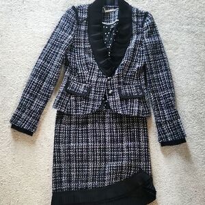 White House Black Market outfit